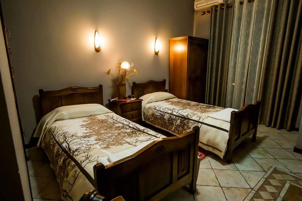 Real Scampis Hotel Elbasan Luaran gambar