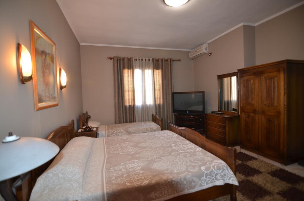 Real Scampis Hotel Elbasan Luaran gambar