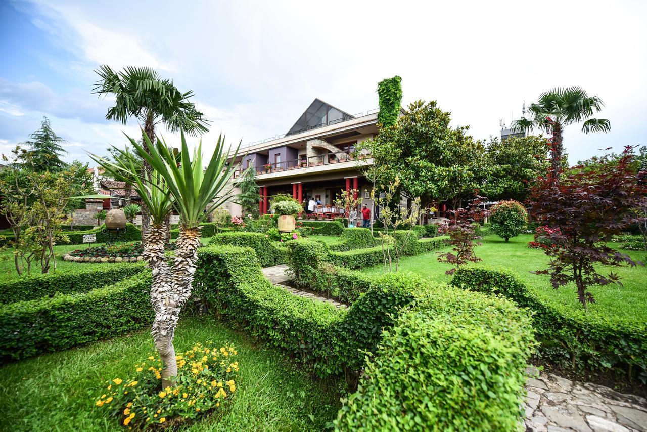 Real Scampis Hotel Elbasan Luaran gambar